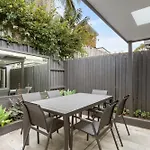 Charming 3-Bed Cottage With A Courtyard