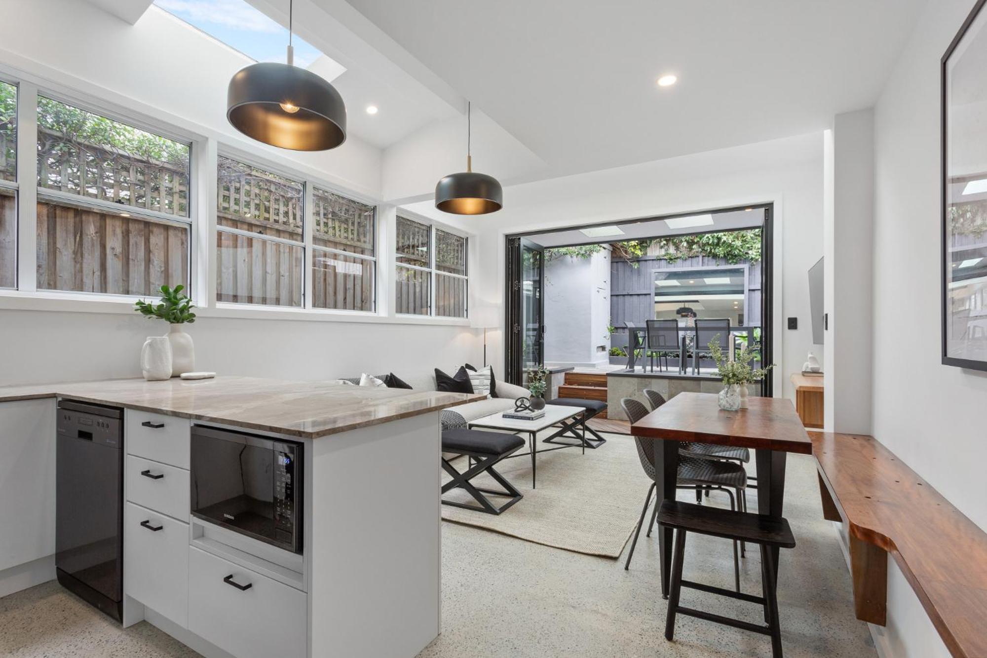 Charming 3-bed With A Courtyard *