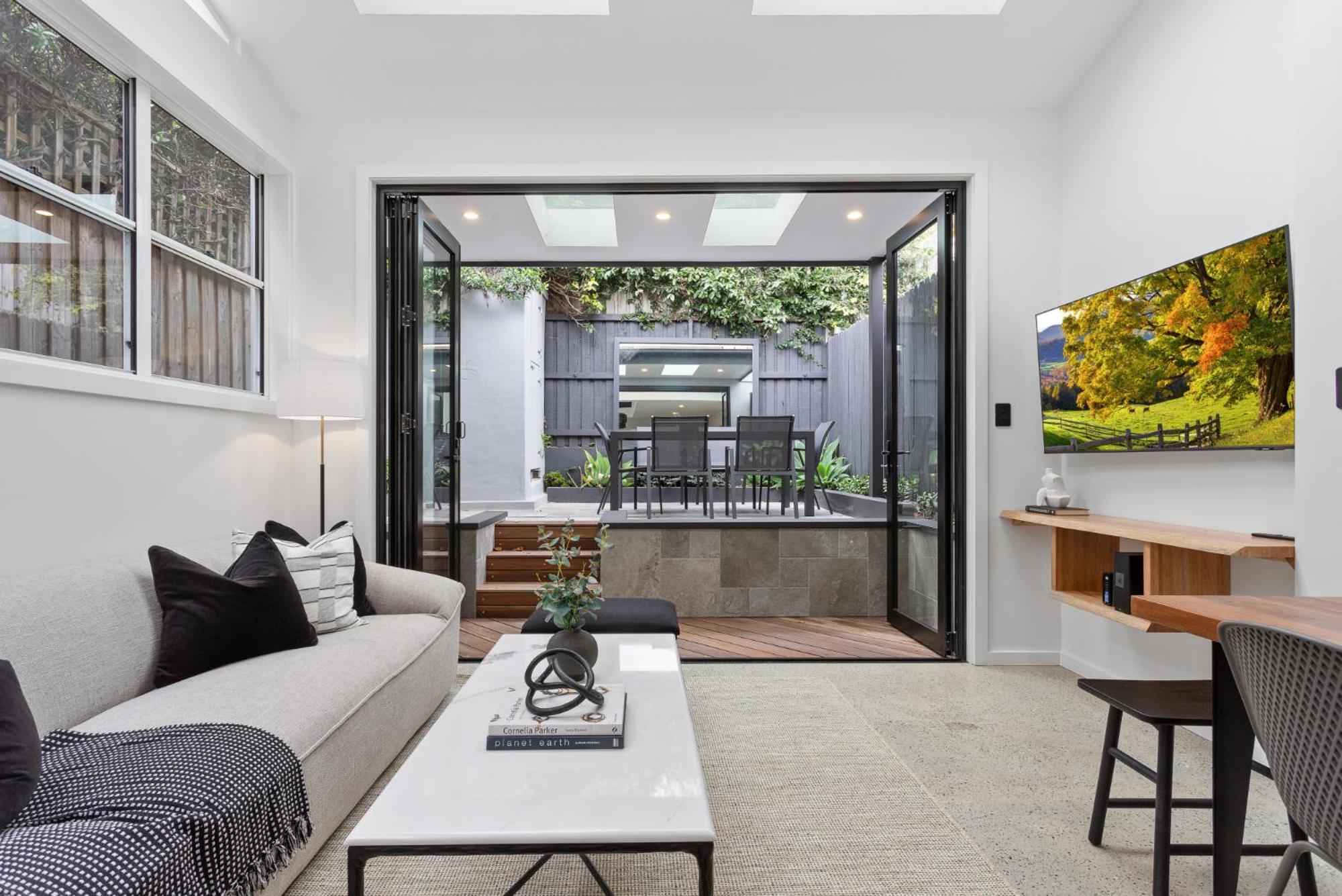 Charming 3-bed With A Courtyard Sydney